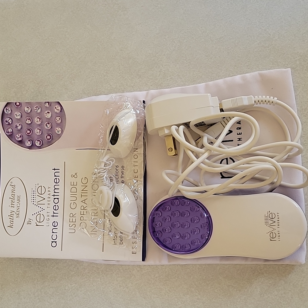 Revive Light Therapy Acne Treatment